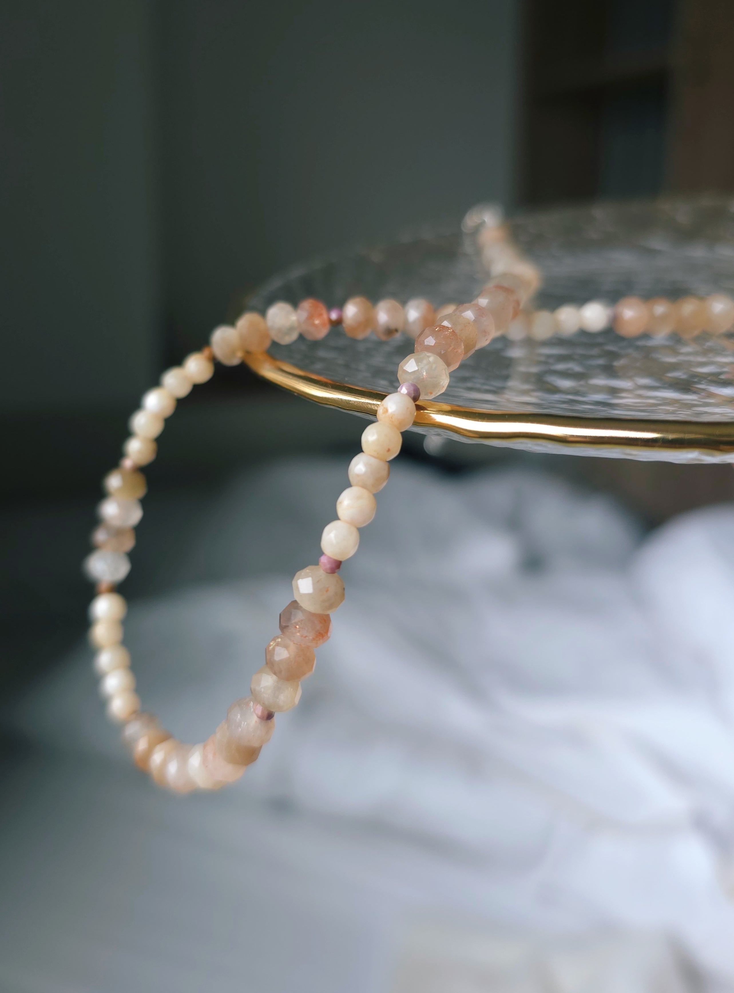 Beige shades sun stone necklace