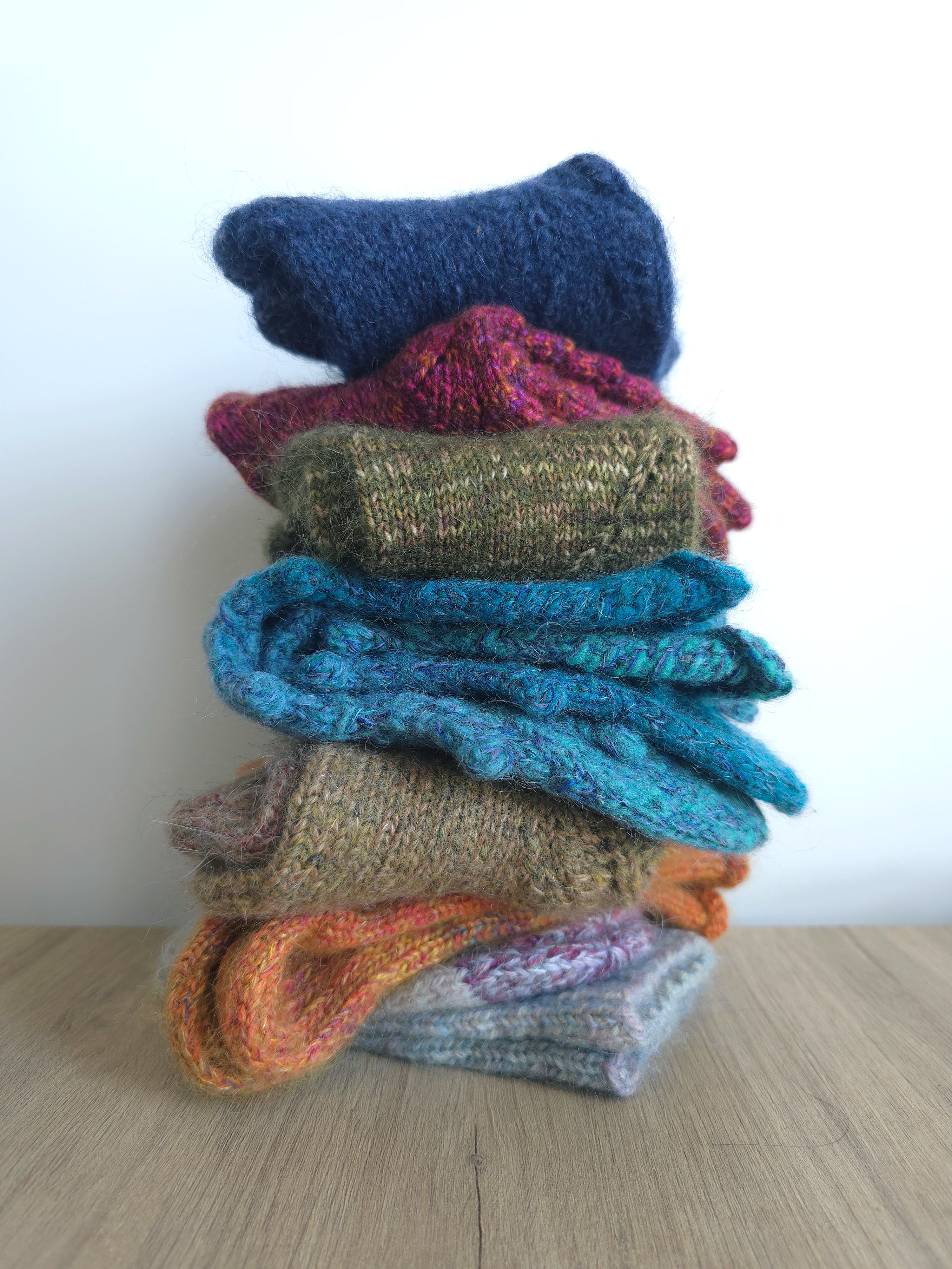 Light blue knitted socks from natural wool. Foot size 24cm